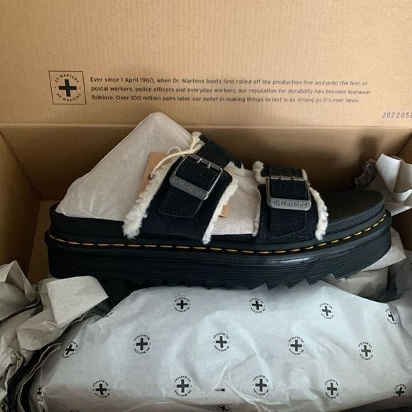 Dr. Martens | Myles Faux Fur Platform Sandals - Picture 6 of 10